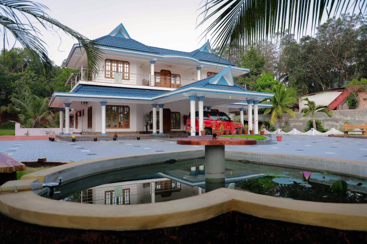 Gilead Holliday Hotel Tāmarakulam Buitenkant foto