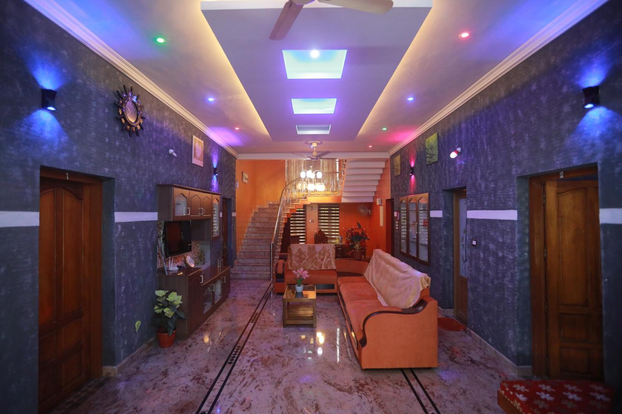 Gilead Holliday Hotel Tāmarakulam Buitenkant foto