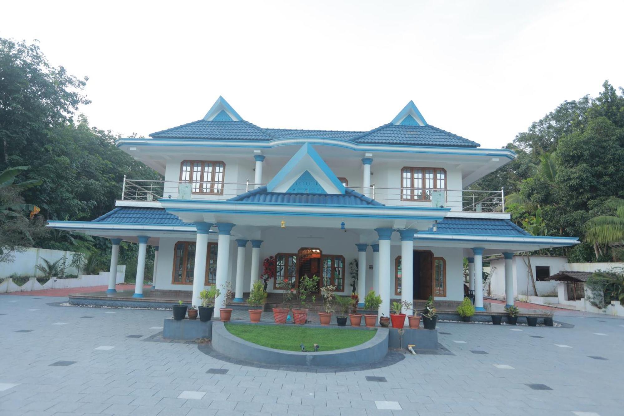 Gilead Holliday Hotel Tāmarakulam Buitenkant foto