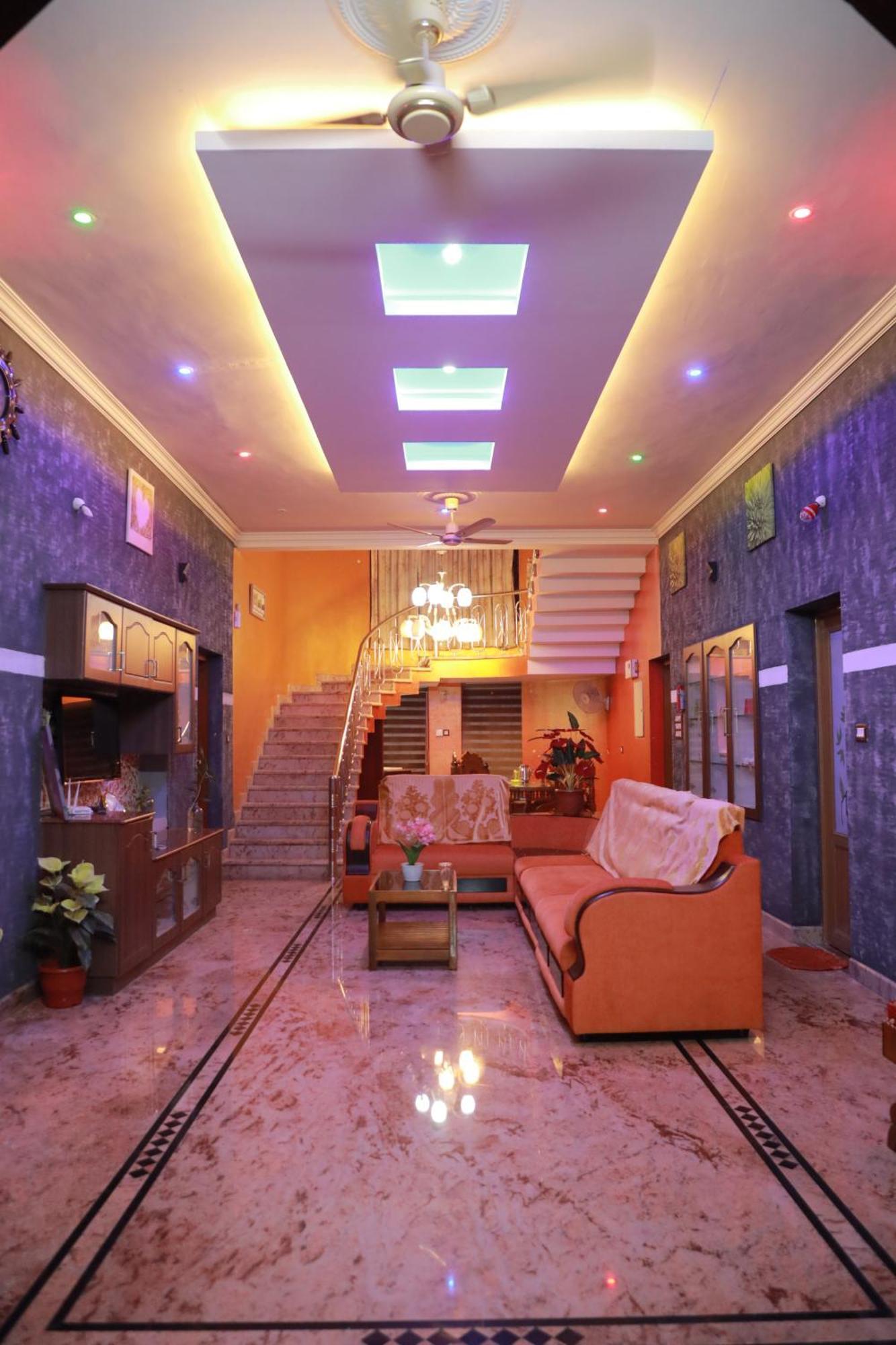 Gilead Holliday Hotel Tāmarakulam Buitenkant foto