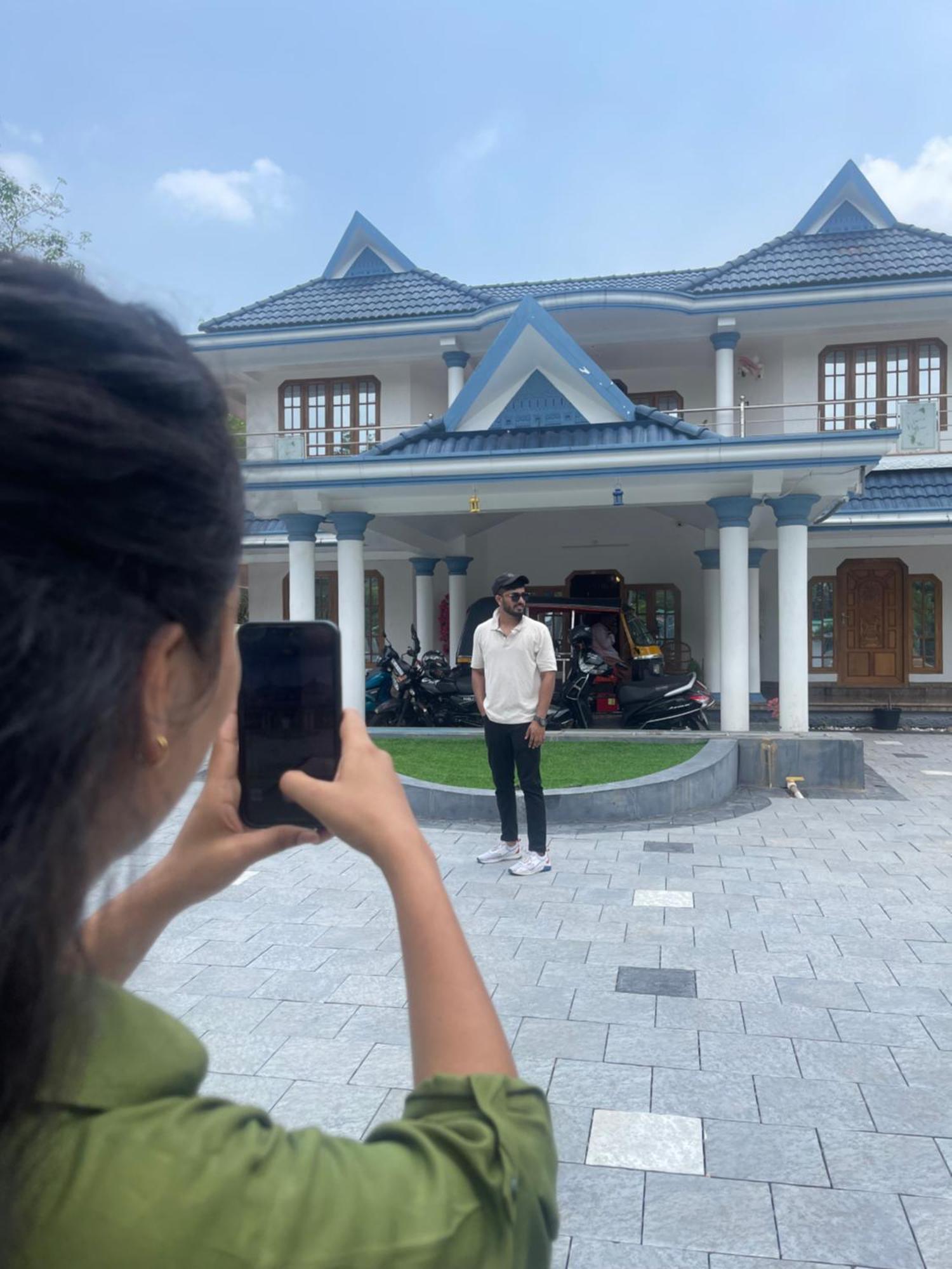 Gilead Holliday Hotel Tāmarakulam Buitenkant foto
