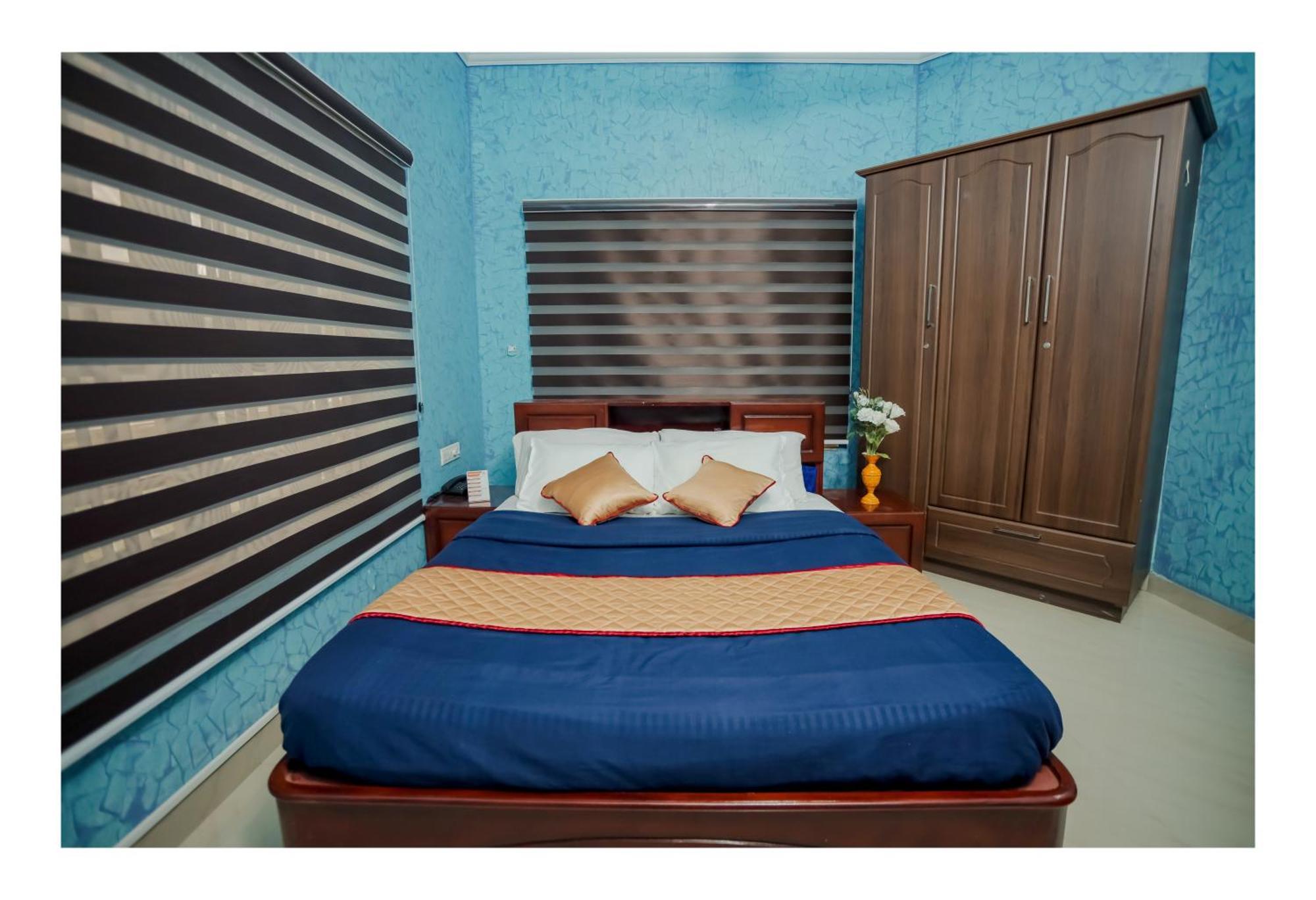 Gilead Holliday Hotel Tāmarakulam Buitenkant foto