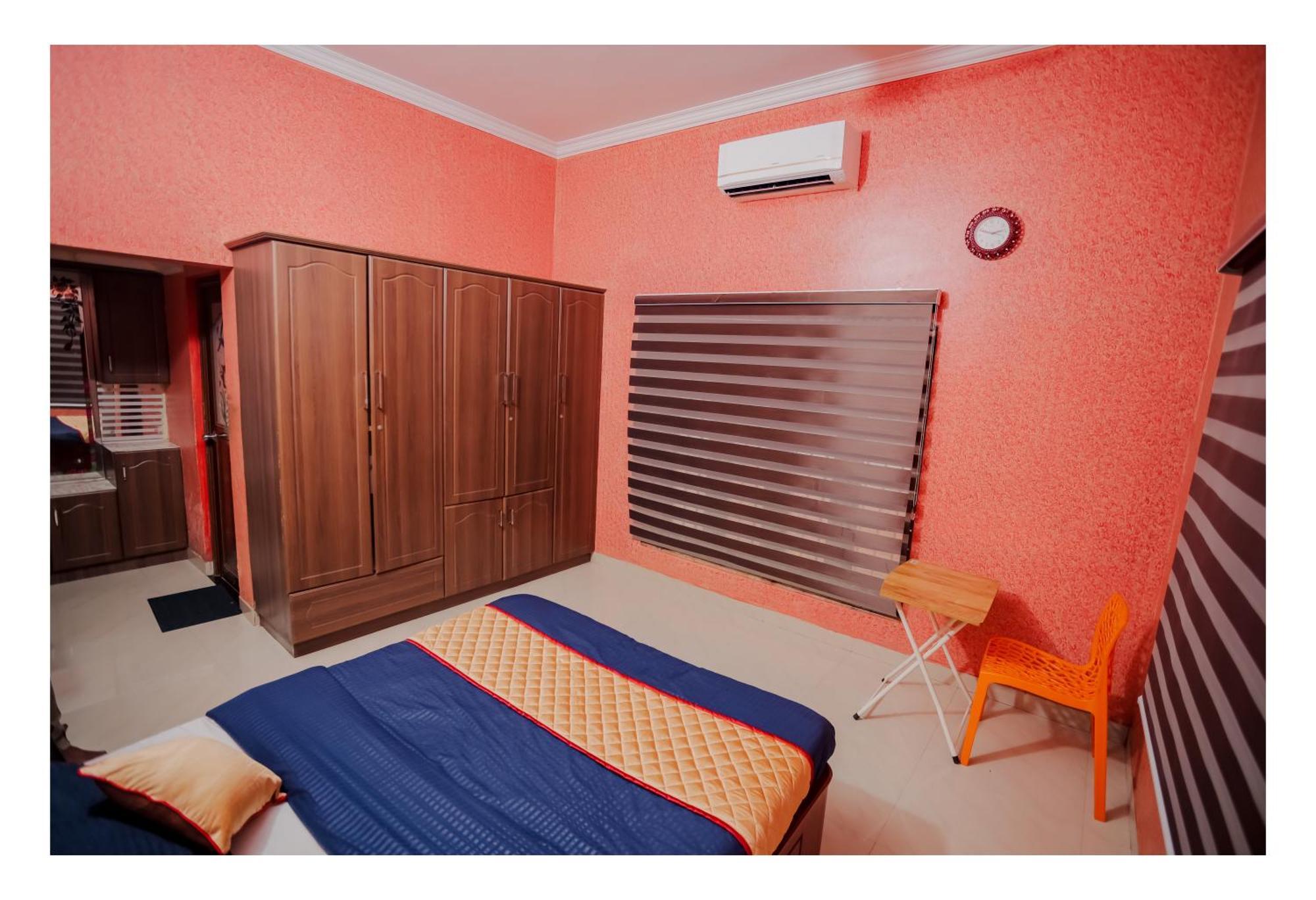 Gilead Holliday Hotel Tāmarakulam Buitenkant foto